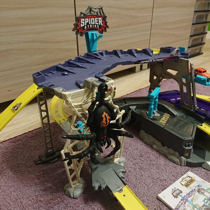 Tor Spider Strike na autka