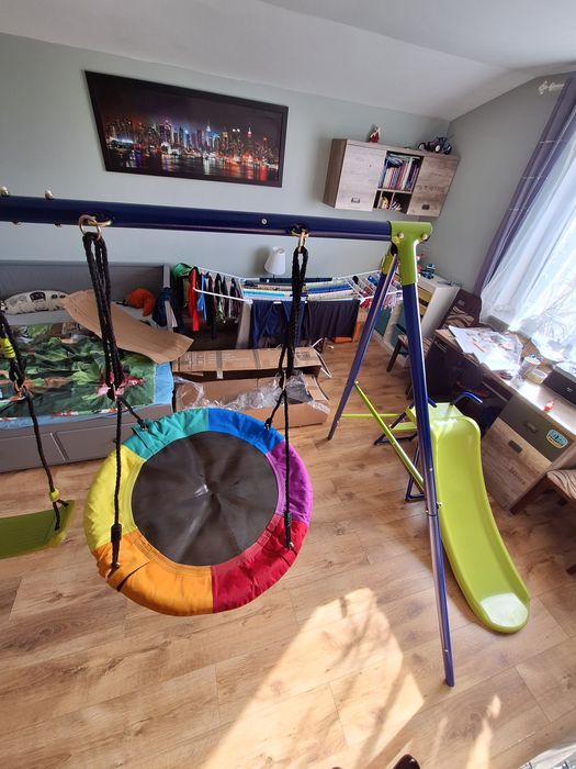 Ogrodowy plac zabaw.