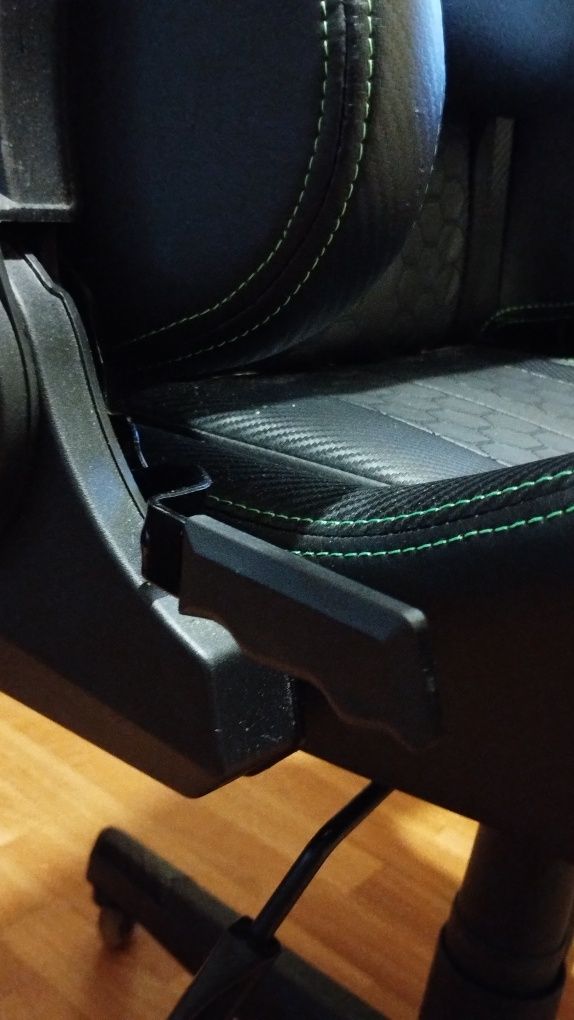 Комп'ютерне крісло TYPE Z – RAZER EDITION™ by legend