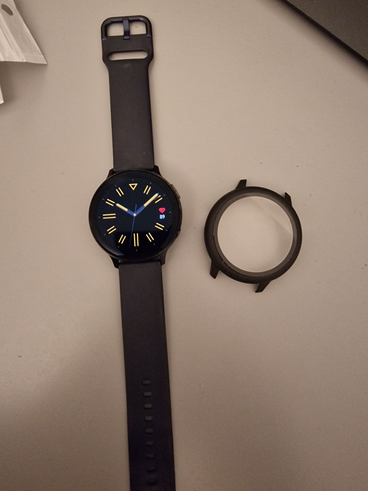 Galaxy Watch Active 2, pulseira adicional, carregador wireless e caixa