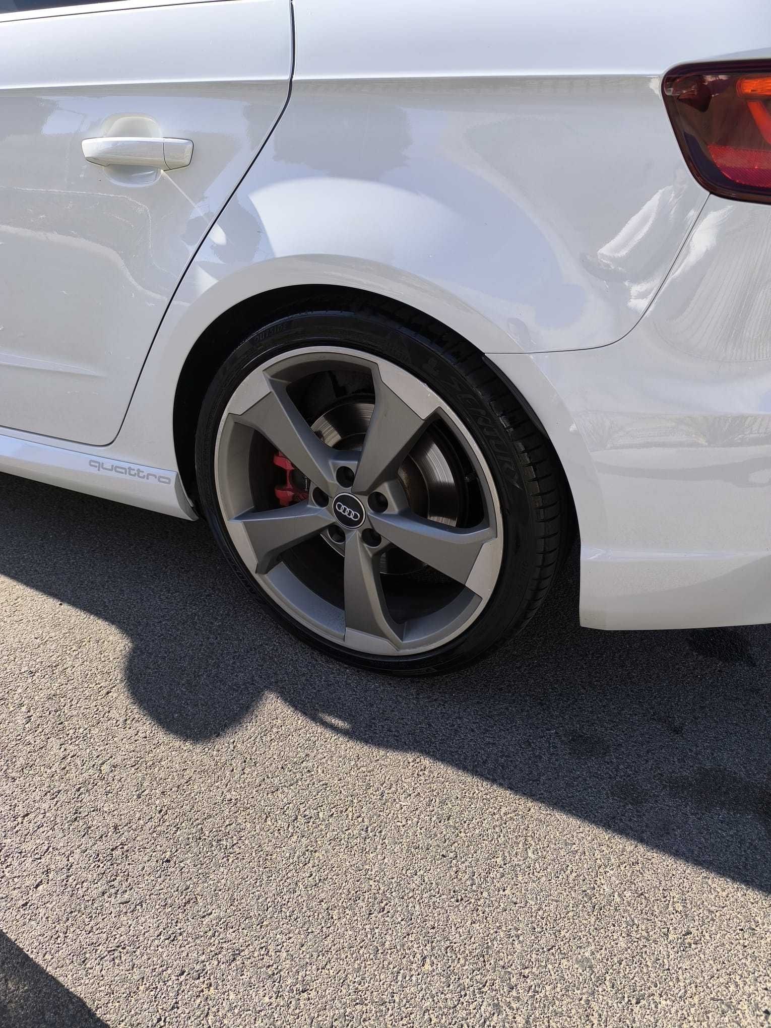 Audi RS3 , carro em excelentes condições