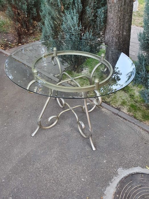 продам стол круглый