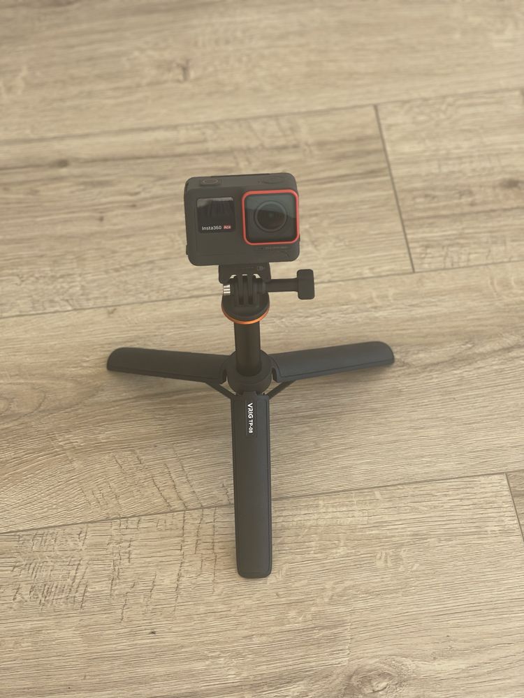 Продам insta 360 ace