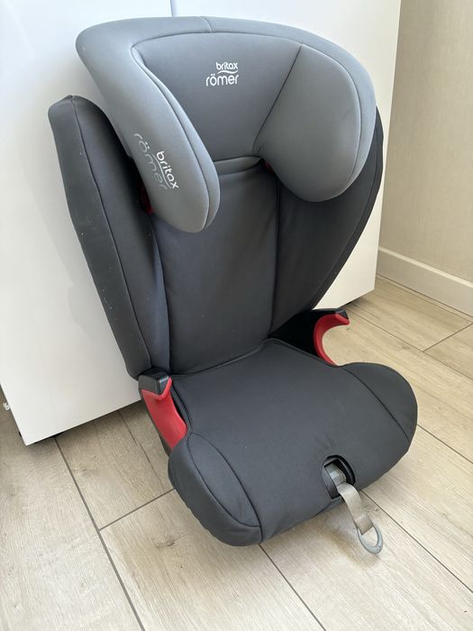 Автокрісло Britax-Romer Kidfix SL Black Storm Gray isofix