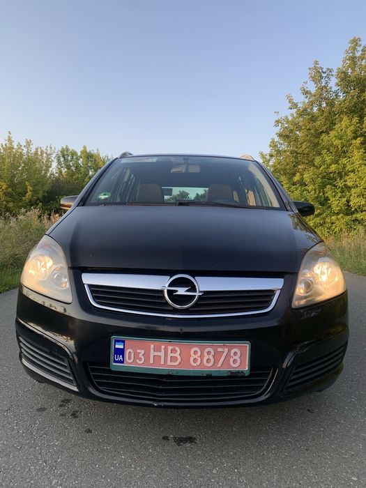 Opel zafira B 2006рік бензин 1.6 механіка