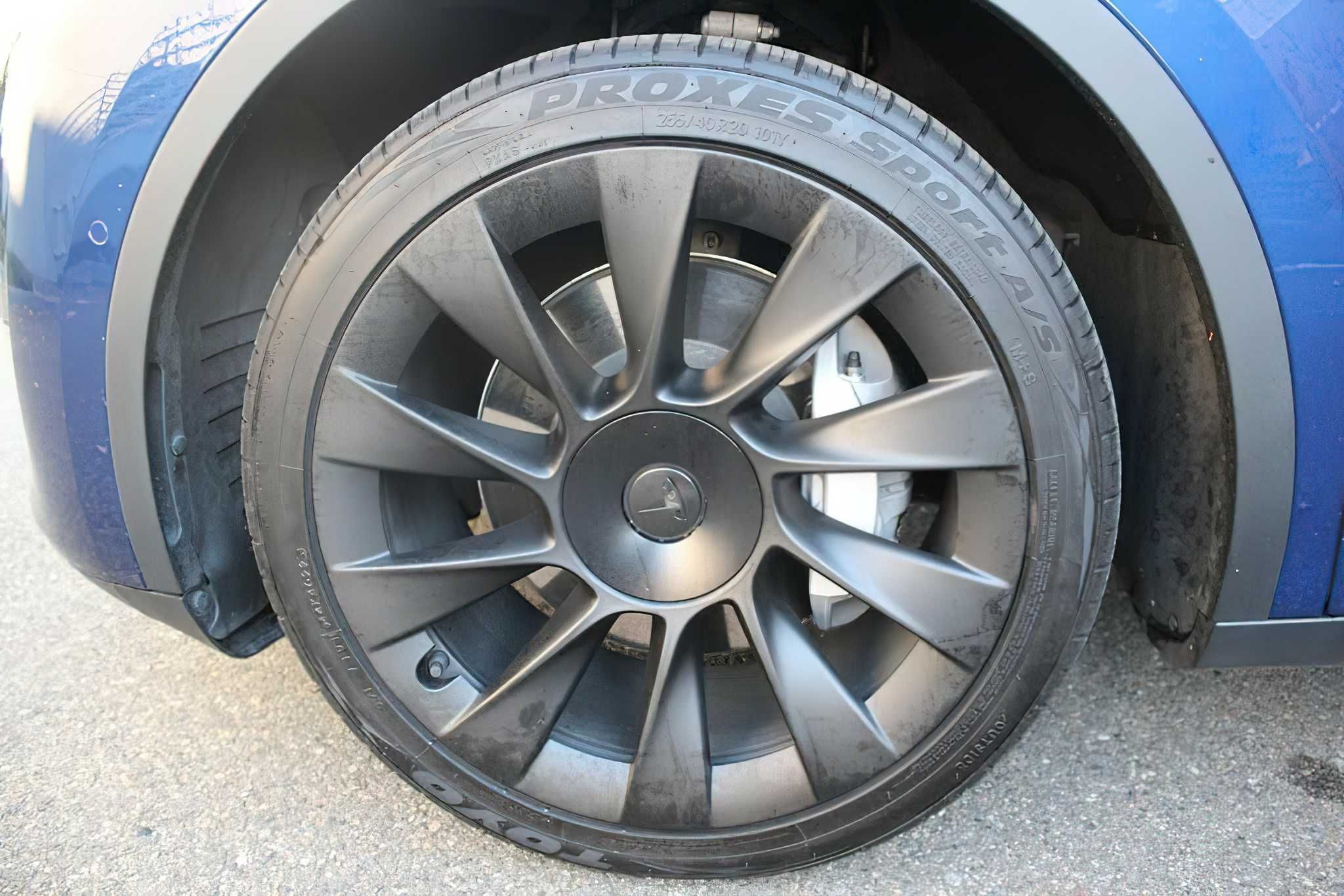 Tesla Model Y  2020
