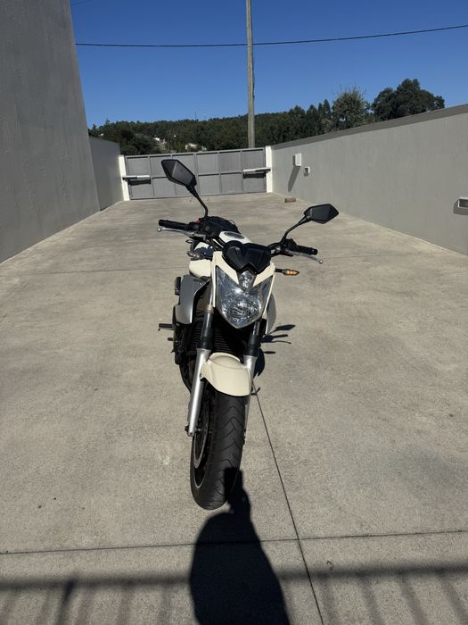 Yamaha xj6 54kw de 2009 com Mala