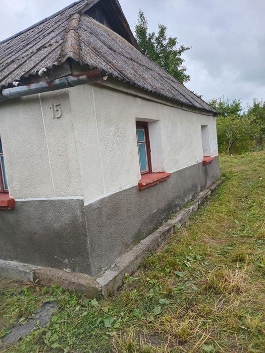 Будинок м. Білогірʼя, вул Шевченка, 15. Та 15 соток землі біля будинку