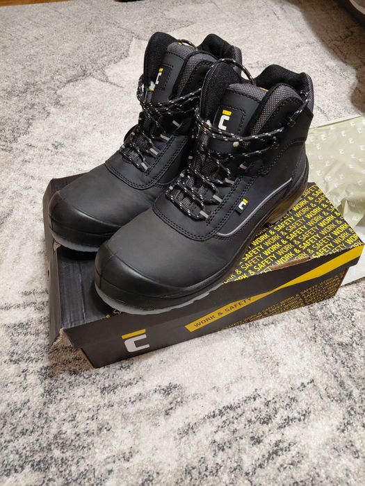 Trzewiki robocze zimowe r.44