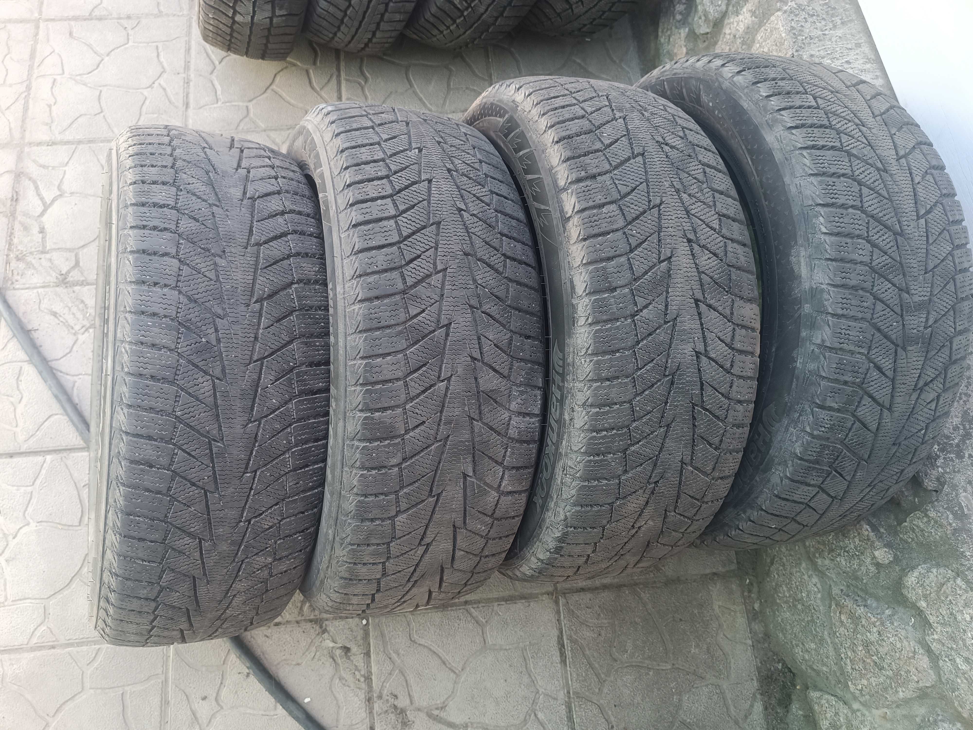 Комплект резина Hankook Winter I*Cept iZ2 W616 205/55 R16 94T XL