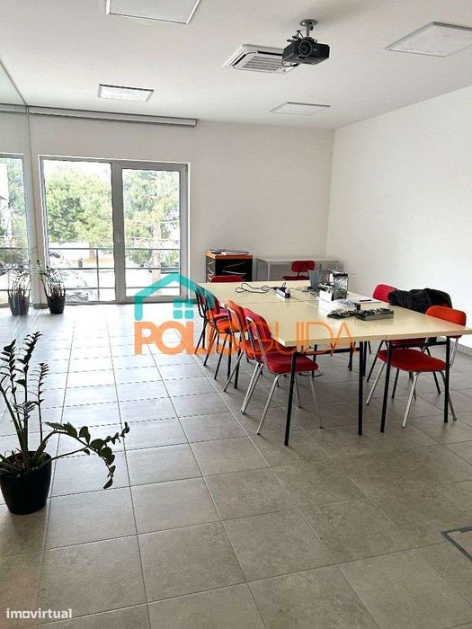 Escritório para Venda/ Arrendamento Marinha Grande/ Albergaria