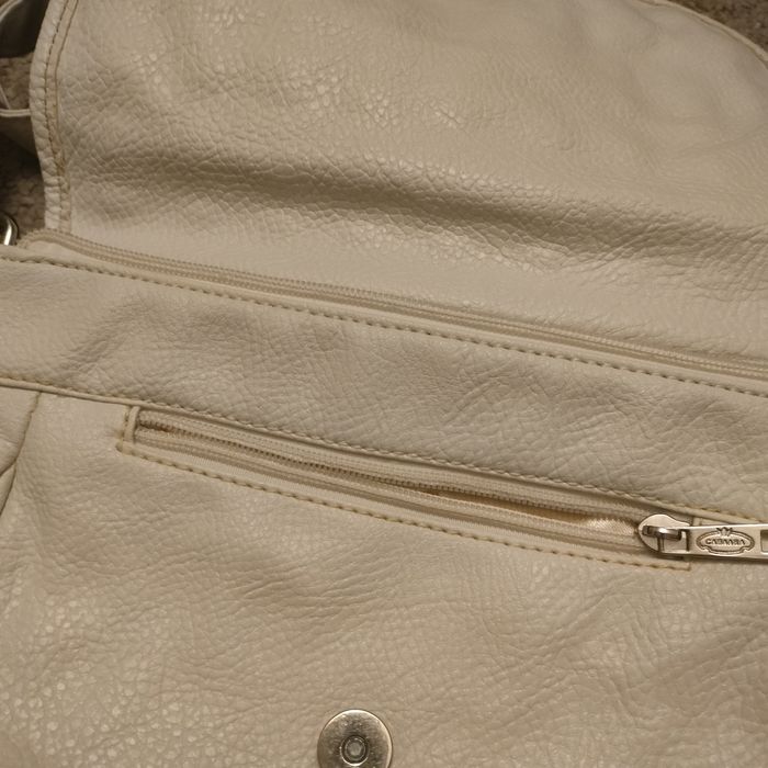 Kremowa torebka ze skóry naturalnej