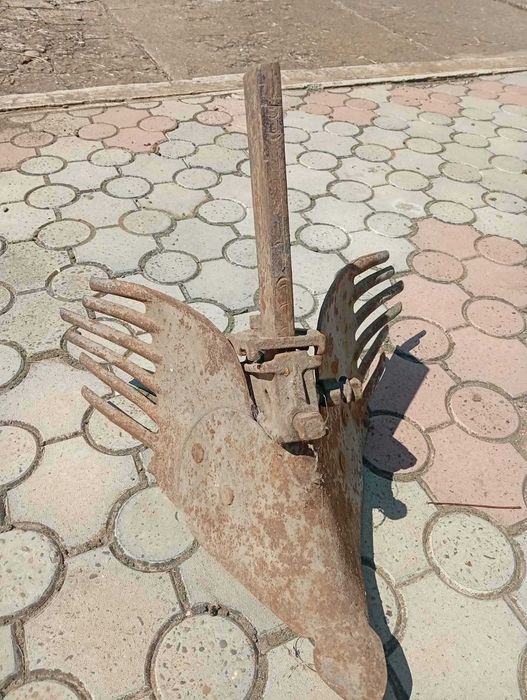 Різні стрілки до навісного мотоблока