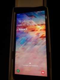 Samsung A6 telefon uszkodzona szybka pęknięta