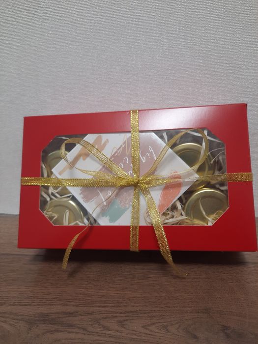 Подарунковий набір горіхи з медом