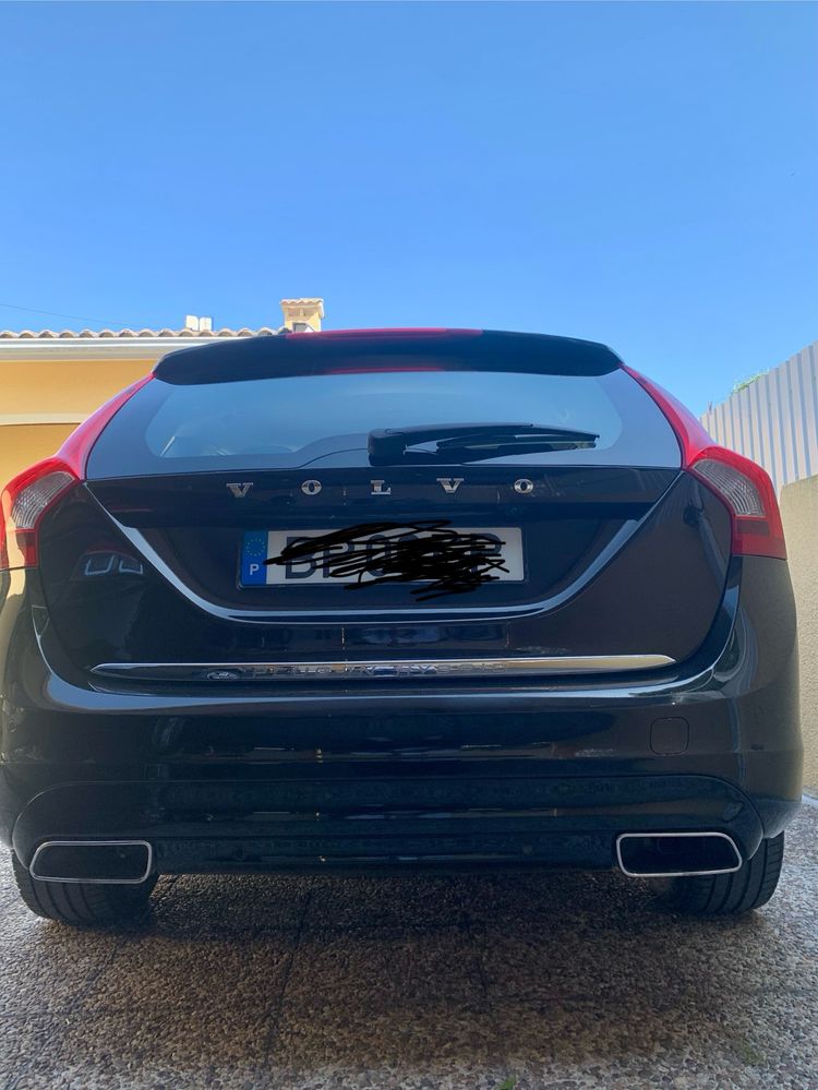 Volvo V60 2.4 D6 AWD Plug-in Hybrido Summum…