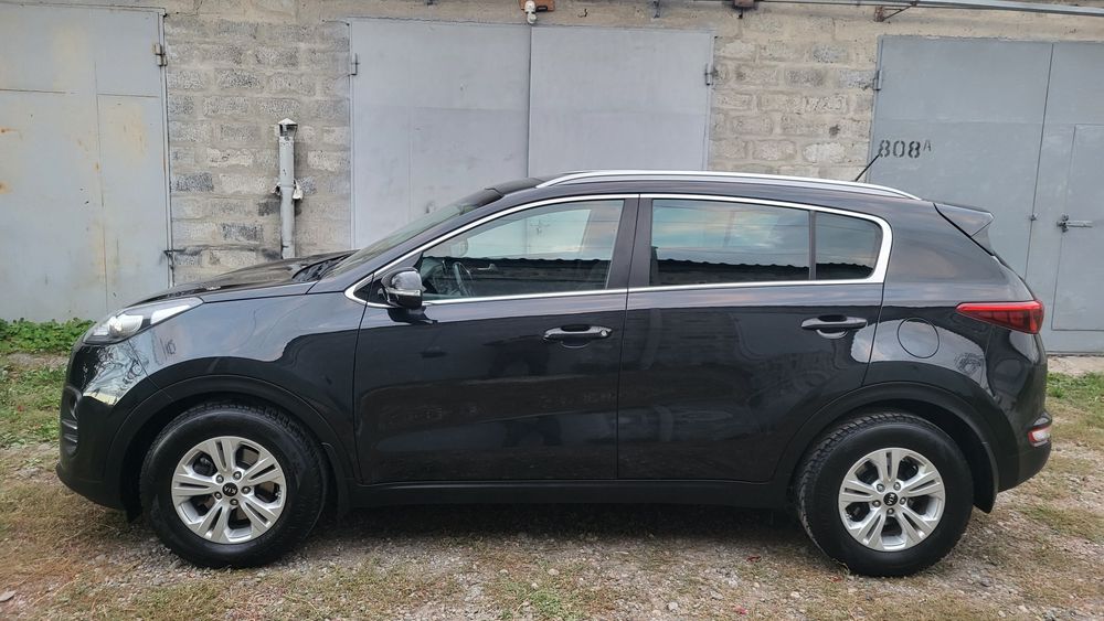 Продам офіційний KIA SPORTAGE