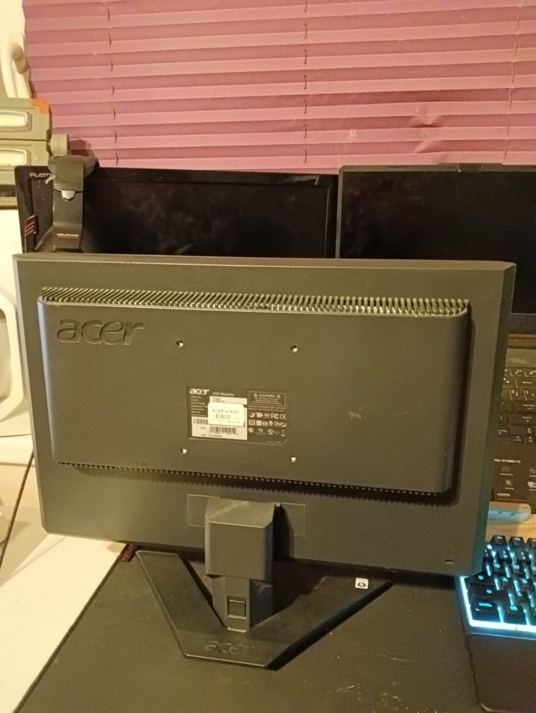 Monitor Acer 19"