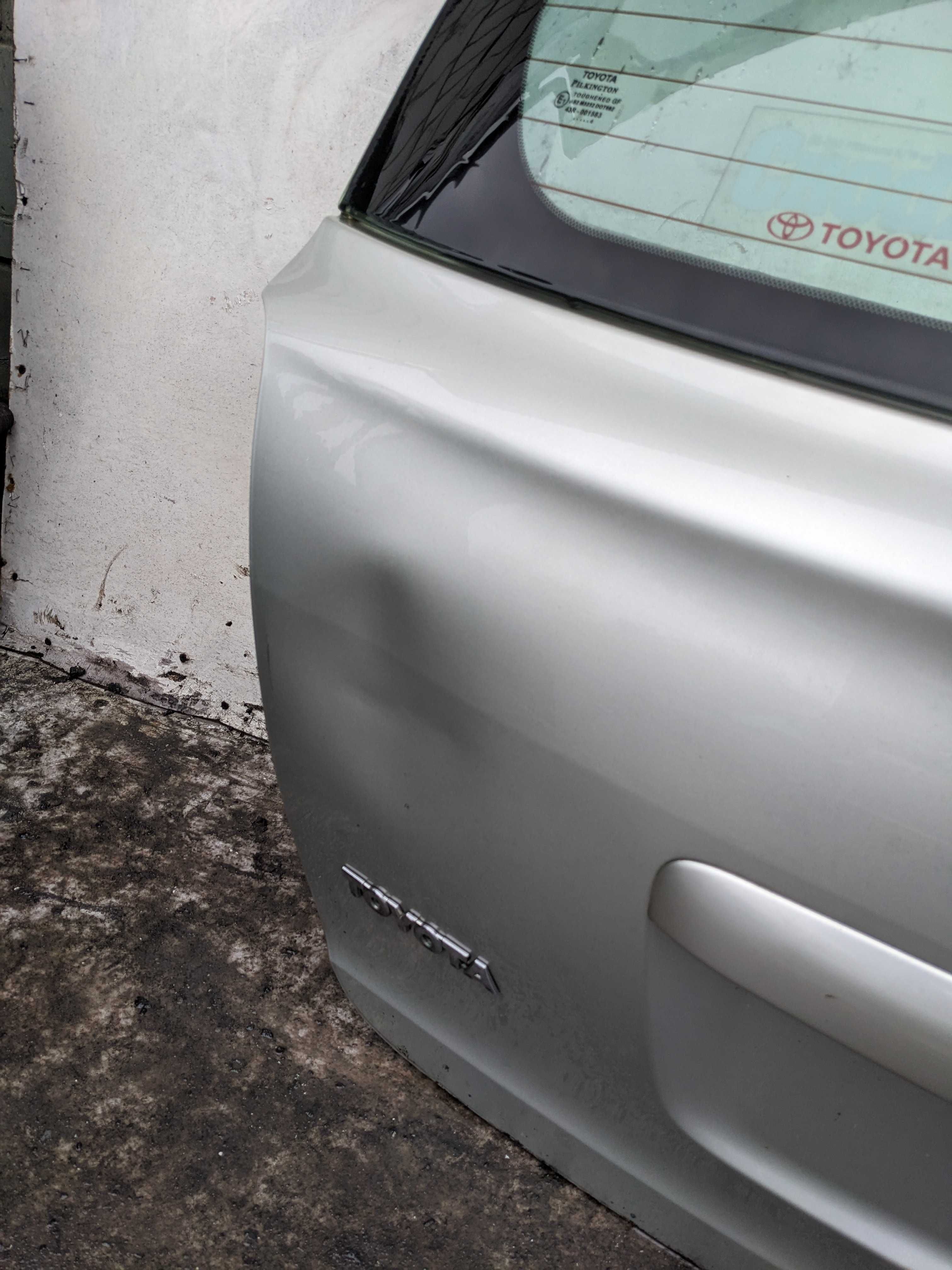 Toyota Avensis T25 2 Kombi 04r Klapa Tylna Bagażnika Tył Lakier 1C0