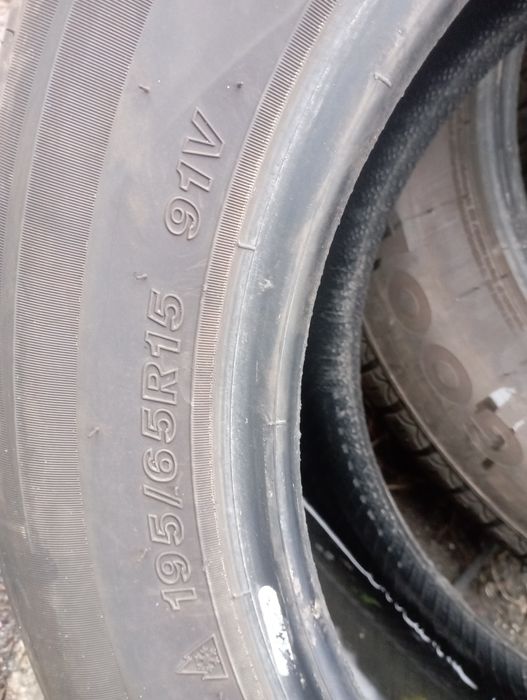 Opony wielosezonowe 4sztuki stan bardzo dobry 195/65R15 rok 24