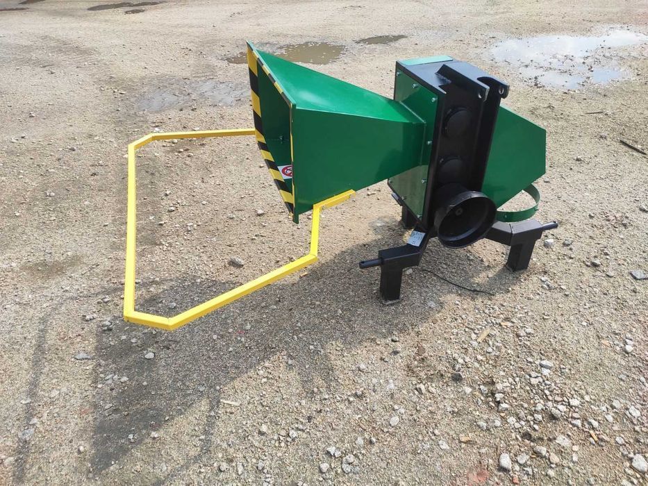 Mechanizm rębaka do gałęzi drewna drzewa rembak Ursus Zetor