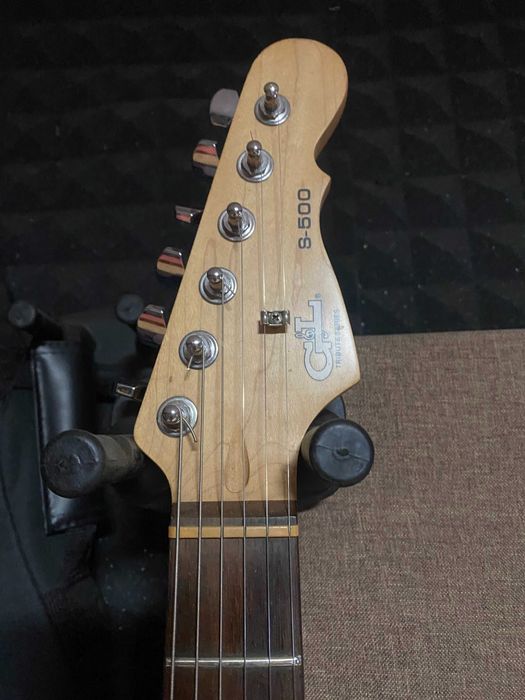 G&L S500 Tribute Stratocaster