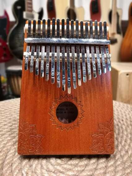 Jeremi W17T4 mahoniowa kalimba 17-tonów W-17T-4 MH