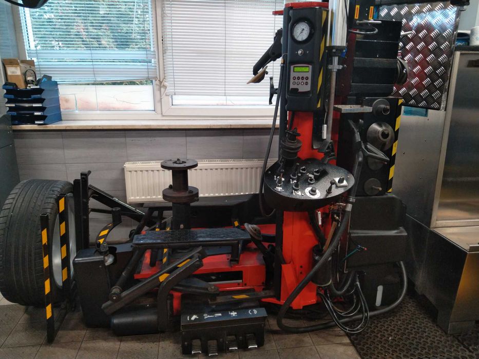 Automatyczna montażownica do opon Quadryga Hofmann / John Been ACT1000