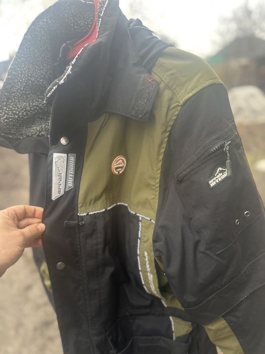 Продається тепла зимова куртка (парка)