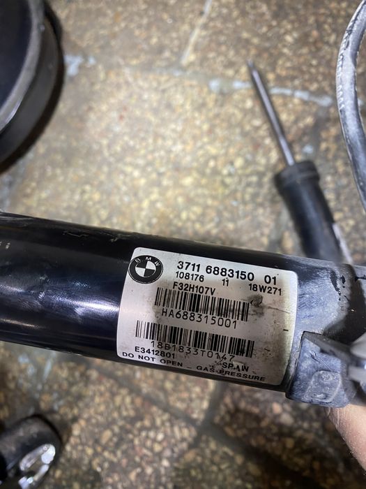 Продам задні амортизатори BMW EDC на 3,4 серію