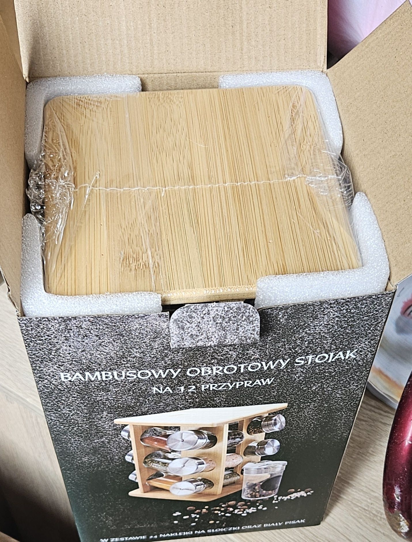 Obrotowy stojak na przyprawy