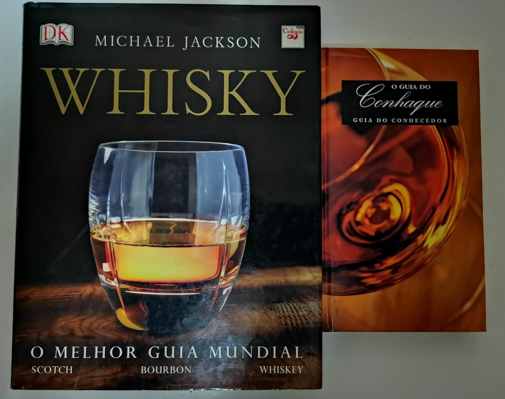 Livros sobre vinhos e outras bebidas