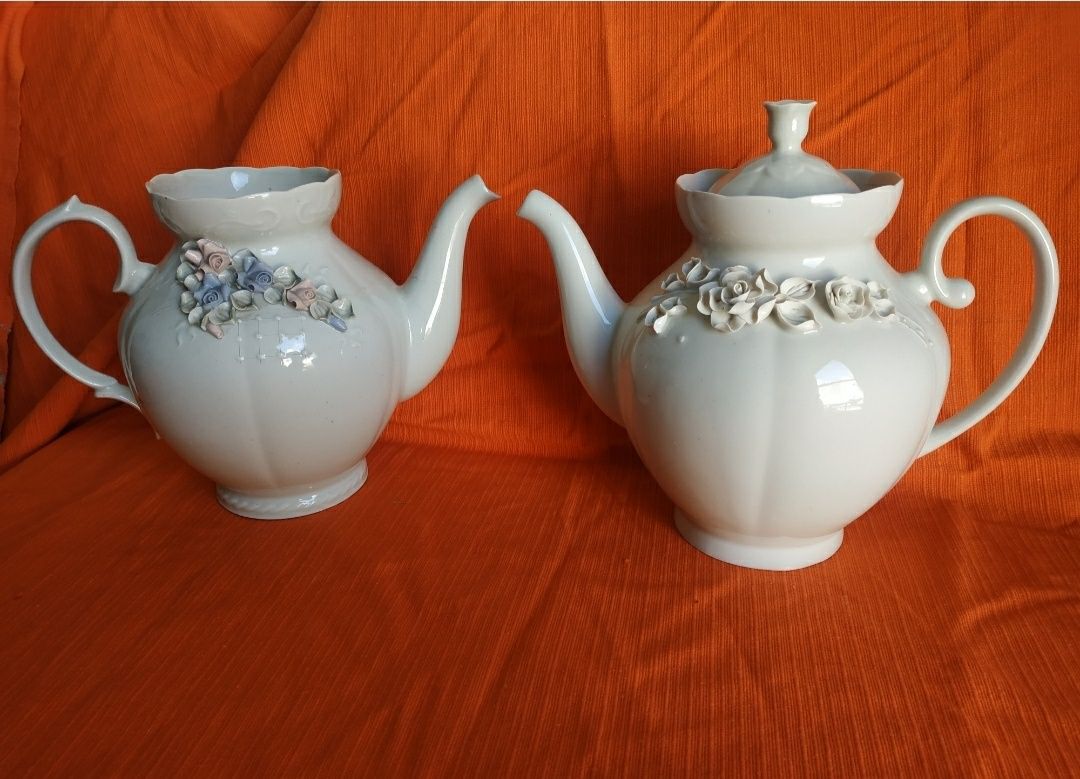 Сахарницы, заварочные чайники, молочники, вазы.