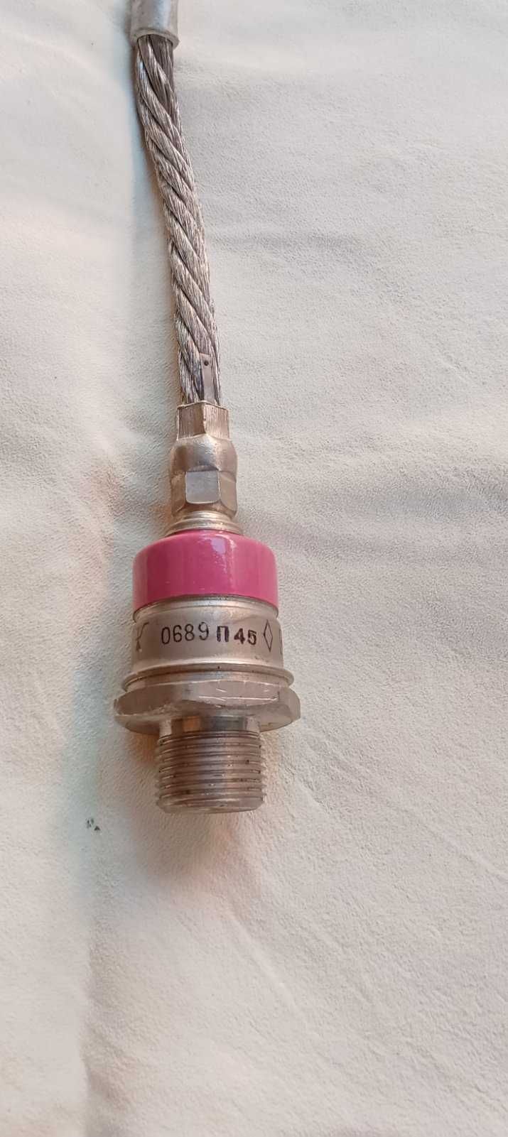 Диод силовой 2Д141-100 и тиристор 2т161-160