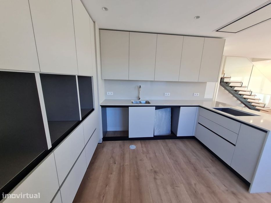 T2 DPX novo junto ao Palácio do Gelo