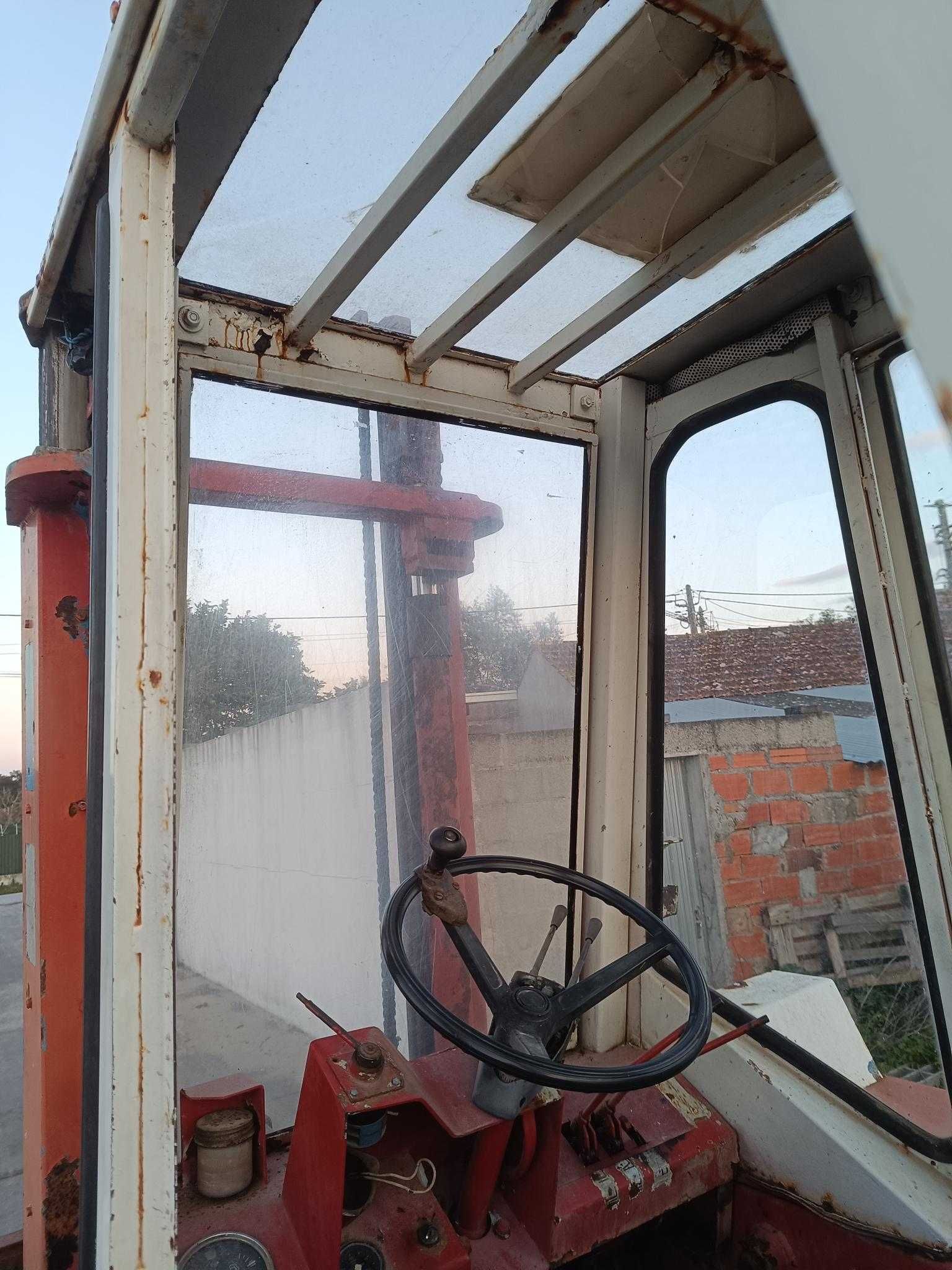 Empilhador MANITOU 2 TON 4X2
