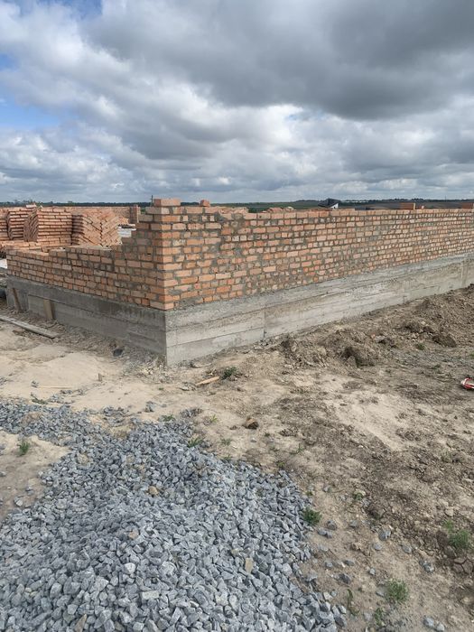 Виконуємо монолітні та будівеліні роботи