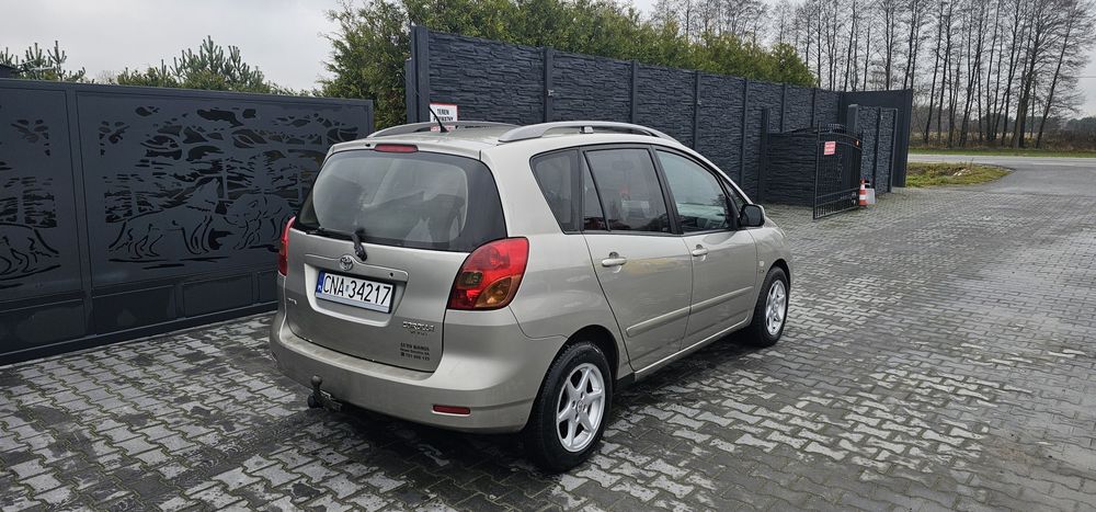 SKUP AUT TORUŃ Toyota Corolla Verso 2003r 2.0D Stan BDB Hak holowniczy