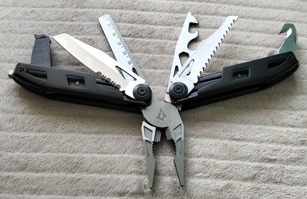 Multitool Dominator
