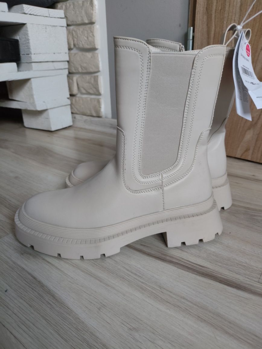 Nowe botki sinsay