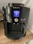 Ekspres ciśnieniowy Krups EA8250
