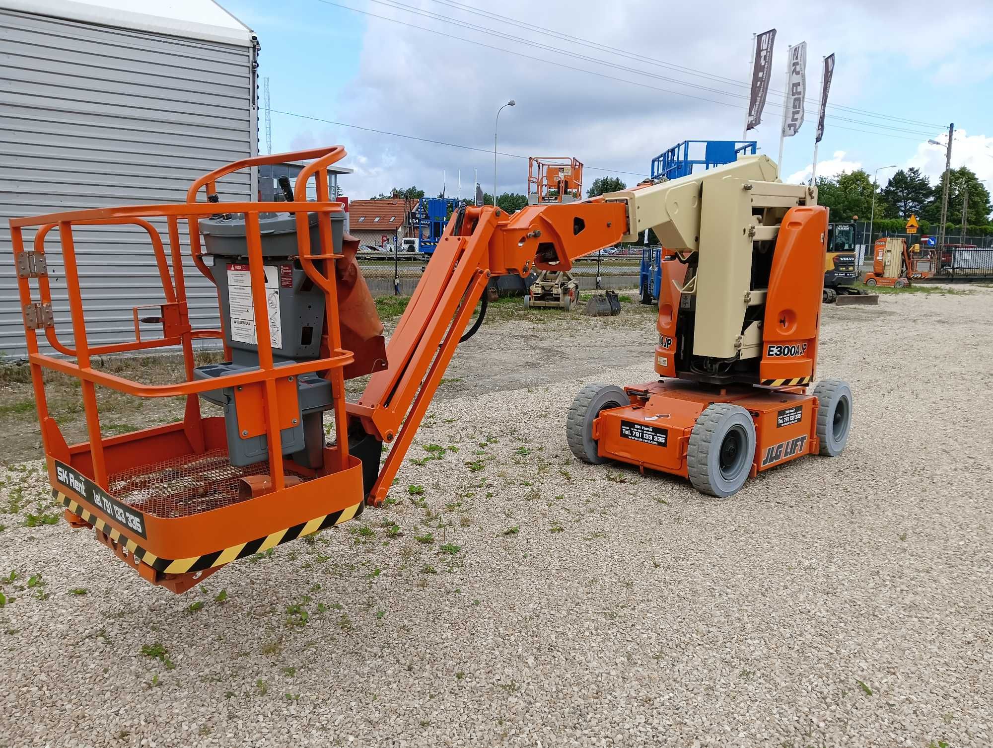 JLG E300AJP Podest Zwyżka Podnośnik 11 elektryk Manitou Genie Haulotte