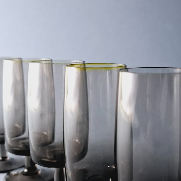 piękne dmuchane dymione kieliszki do wódki likieru lata 50/60-te