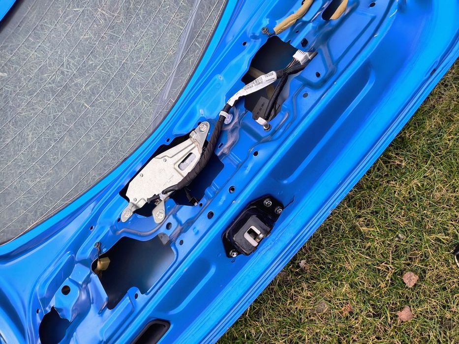 Klapa bagażnika tył, światło stop, wycieraczka, szyba Nissan Micra K13