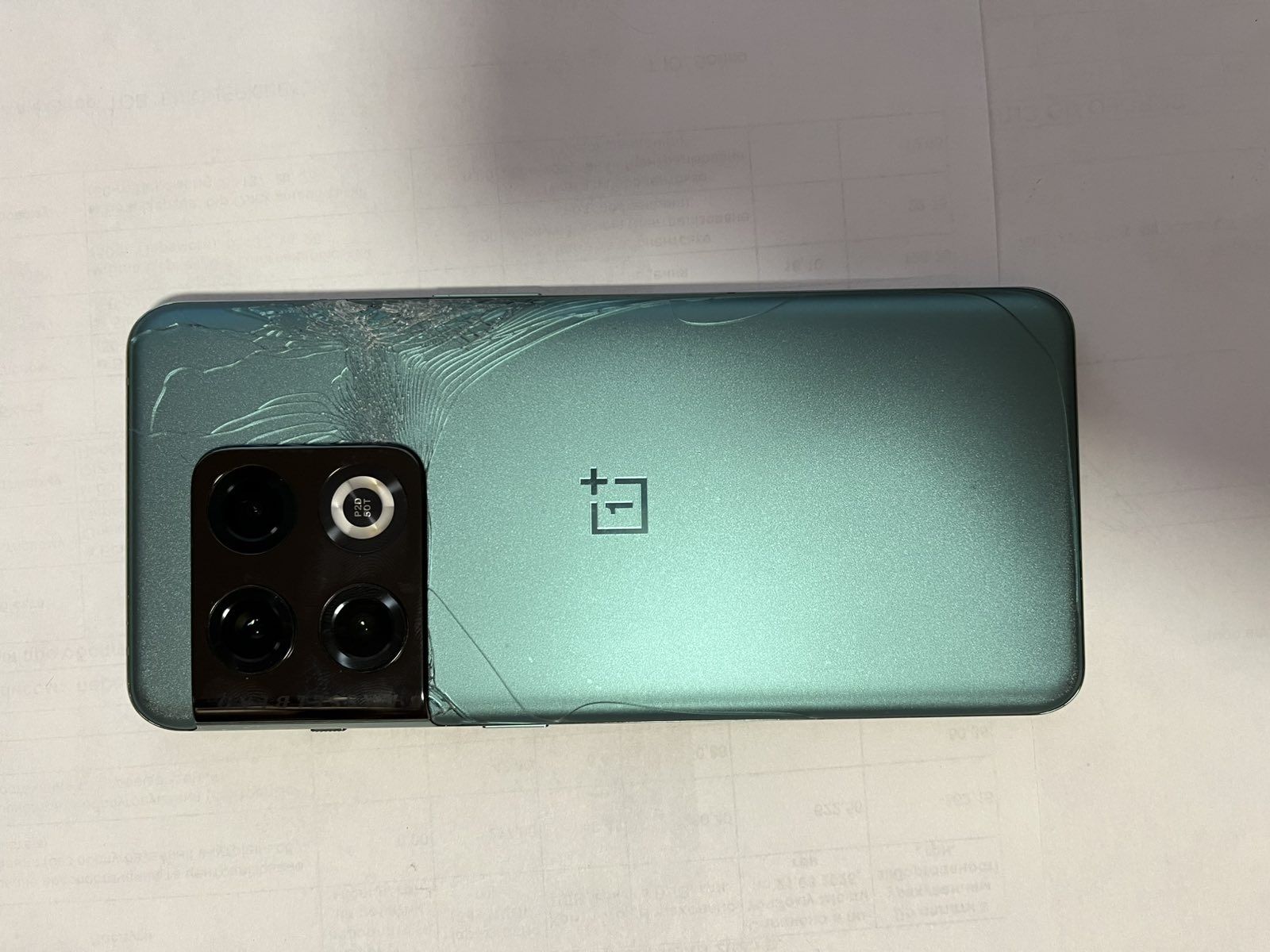 Телефон One Plus 10 Pro
