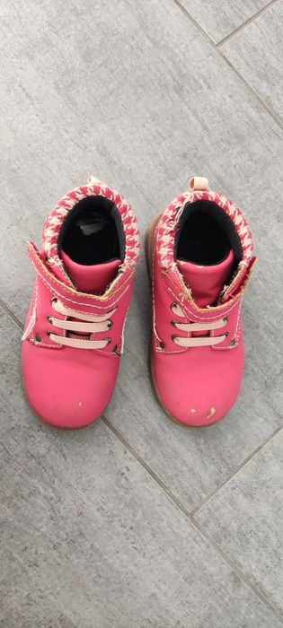 Trapery dla dziewczynki, co rozmiar 27.