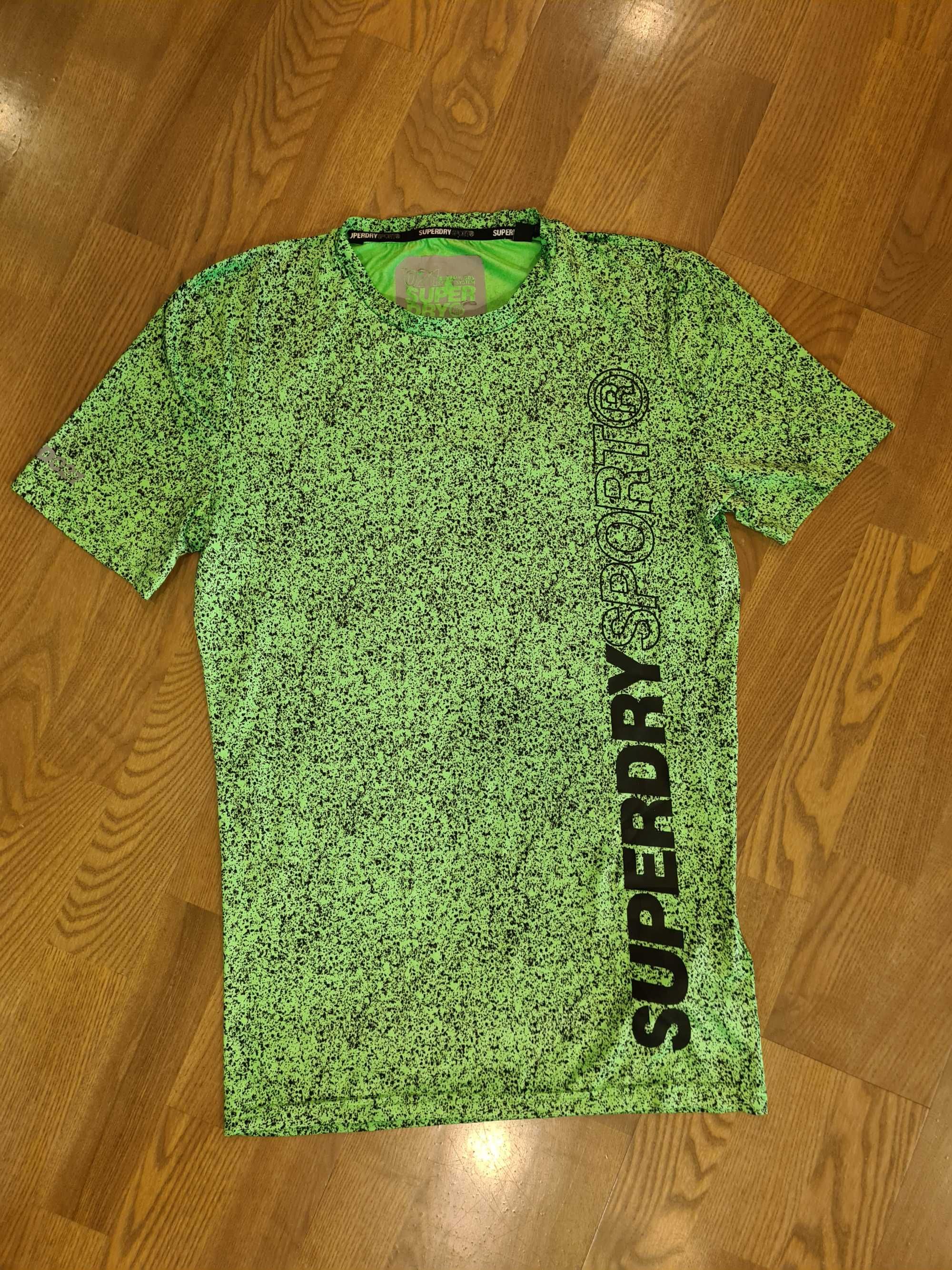 Мужская зелёная футболка Superdry Sport