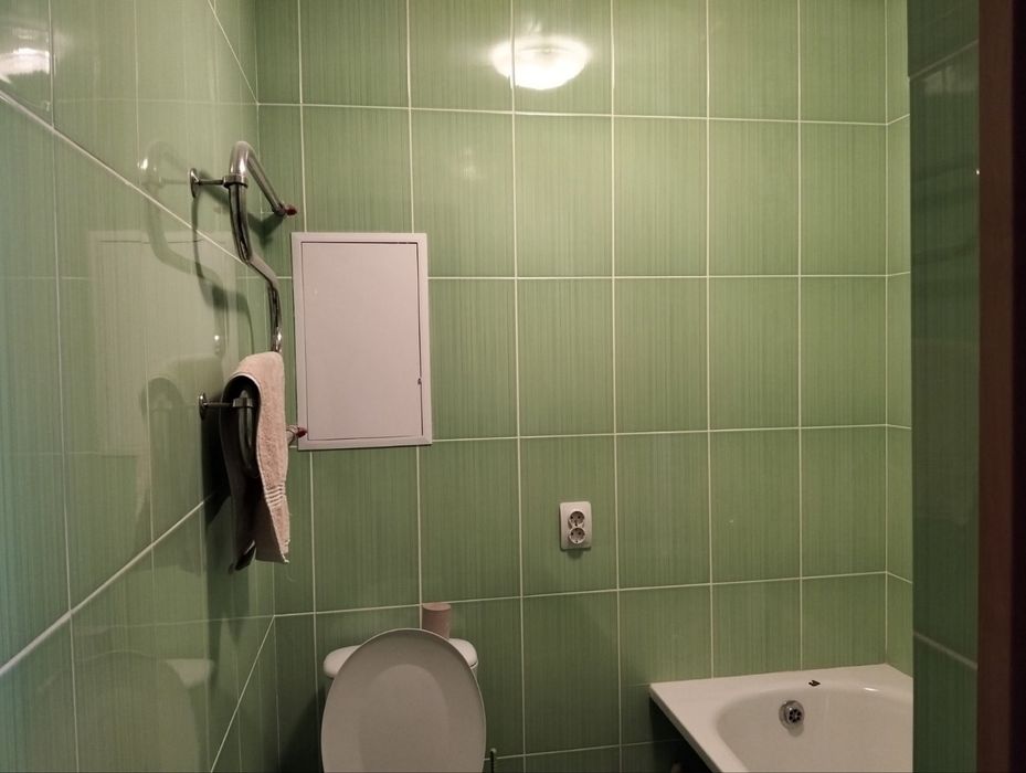 Продам гостинку з ремонтом