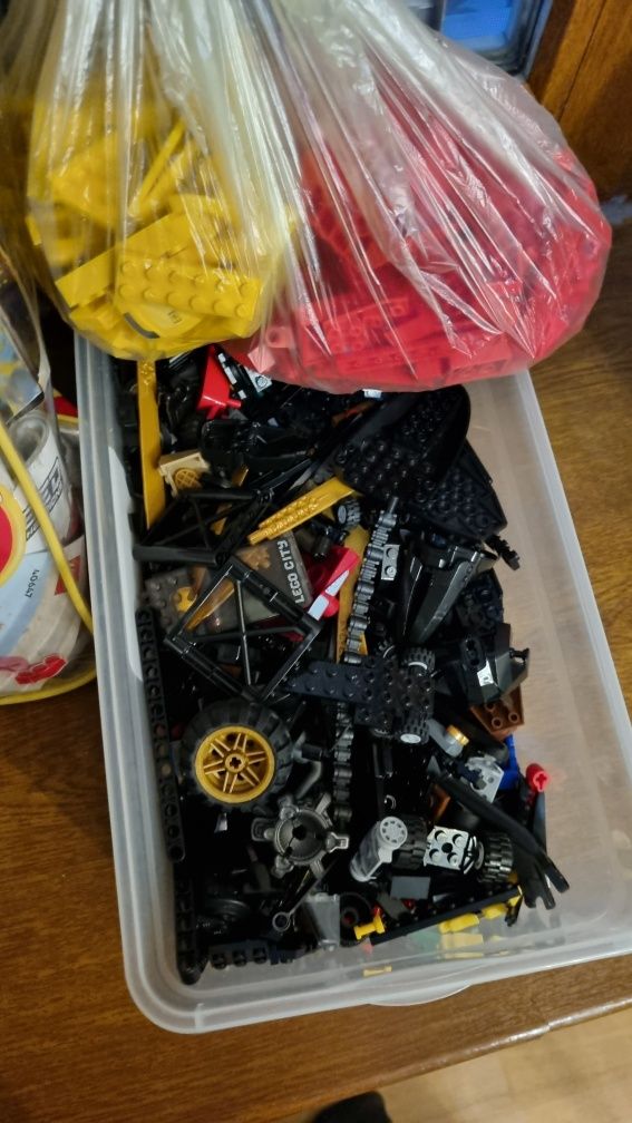 Продам конструктор Lego