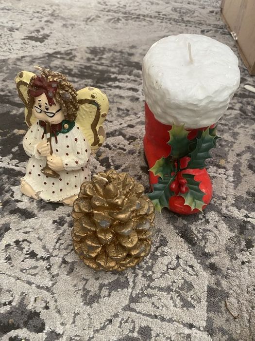 Świece, ozdoby świąteczne